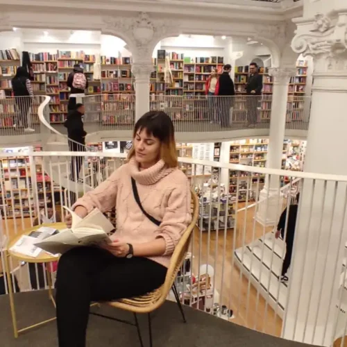 Elsa Sánchez Peña sorprende con su obra NASCITURUS, un poemario filosófico que invita a la reflexión