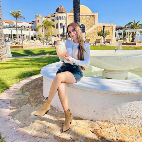 Rebeca Pérez Giménez irrumpe en el mundo literario con su primer libro de autoayuda