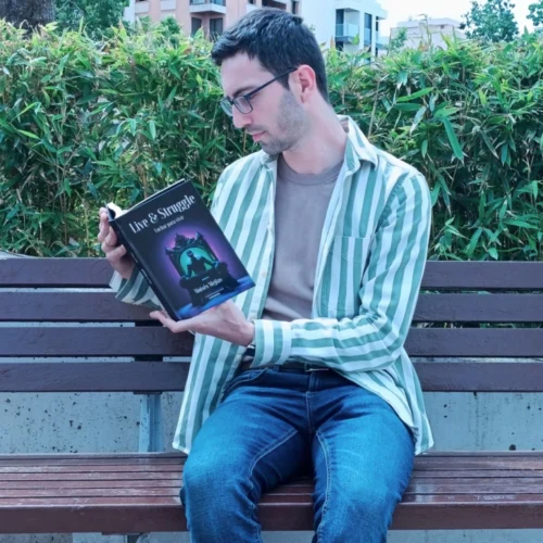 Moisés Carrasco Mejías sorprende con su debut literario: una novela que desafía los límites del alma y el cuerpo