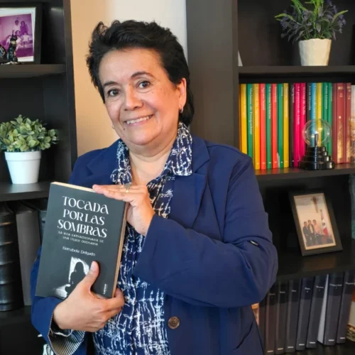 Bernabela Esperanza Delgado Salinas: una voz literaria que ilumina la oscuridad de la historia personal y colectiva