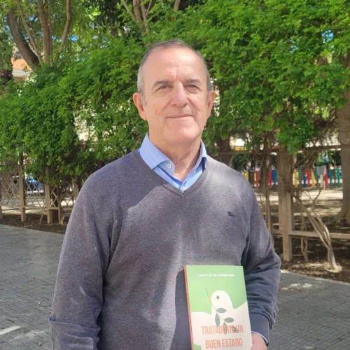 Francisco José Vidal-Salmerón Pujante invita a la reflexión colectiva con su primer libro