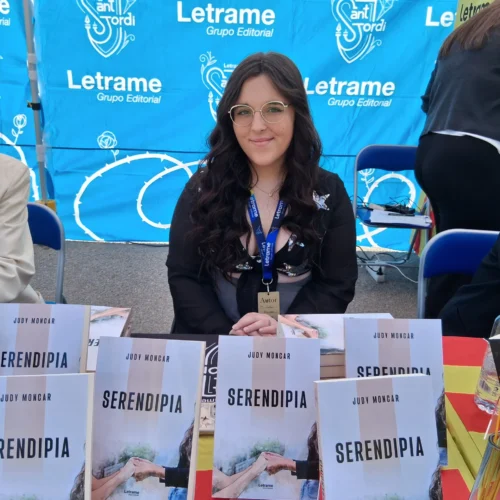 Judy Moncar presenta Serendipia, su primera novela, en la parada de la Editorial Letrame este Sant Jordi
