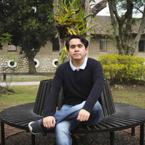 Axel Ulises R. De la Gala Vásquez debuta con fuerza en la literatura distópica