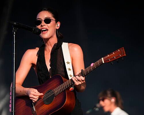 Gracie Abrams se confirma en un accidentado concierto como la nueva gran estrella del pop