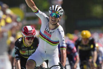 Pogacar suma y sigue en el Muro de Bretaña