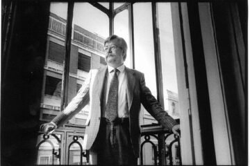 Muere José María Guelbenzu, escritor, crítico y editor clave en la literatura española durante 60 años