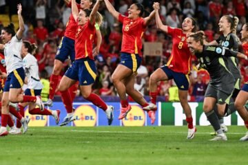 España suda para hacer historia en semifinales: Athenea y Clàudia Pina sepultan a una intensa Suiza