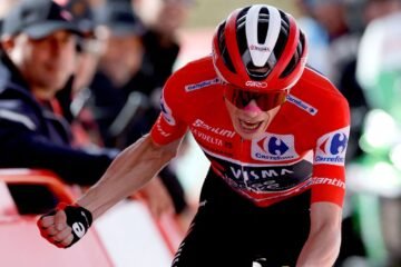 Vingegaard remata su triunfo en la Vuelta con una agónica victoria en solitario en la Bola del Mundo