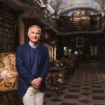 Dan Brown, en el regreso de Robert Langdon: «Ciencia y religión son lenguajes diferentes que cuentan  la misma historia»