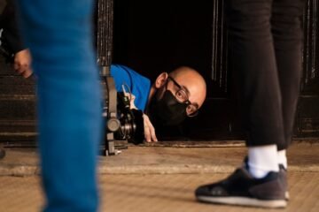 Cosa, la mano de la serie ‘Miércoles’, es un mago y se llama Victor Dorobantu: “Algunos actores dicen que tengo suerte de no estar tan expuesto”