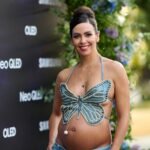 Cristina Pedroche vuelve a Instagram con una reflexión sobre la maternidad y lo que ha cambiado con su segundo hijo: “Solo he estado en casa, con moño y dando teta”