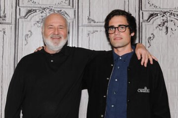 La vida de cine de Rob Reiner y su familia: la leyenda del padre, el orgasmo ante la madre y la historia truculenta del hijo sospechoso