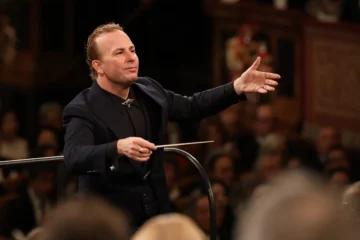 Yannick Nézet-Séguin desencorseta el Concierto de Año Nuevo con más música de mujeres