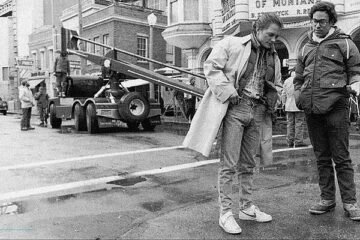 Calzoncillos Calvin Klein, una compañera enfadada y una caída aparatosa, así sobreviví a mi primer día en el rodaje de ‘Regreso al futuro’: «Pensé que iba a desmayarme por la adrenalina»