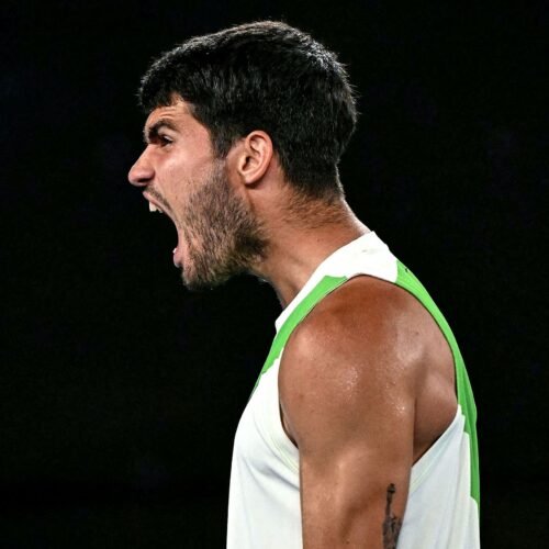 Alcaraz se viste con su mejor traje para derrotar a De Miñaur y presentarse en sus primeras semifinales en Australia