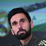 Arbeloa pide al Bernabéu que esté con el equipo: «No es tiempo para el desencanto ni la euforia»