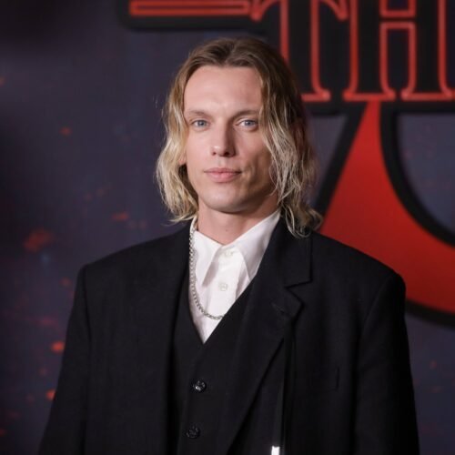 Jamie Campbell Bower, el actor que sobrevivió a Vecna en ‘Stranger Things’, y a sí mismo