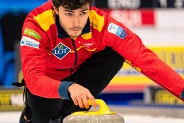¿Por qué no hay curling en España? Los intentos «imposibles», una pista en un centro comercial y los amigos que lo intentan en un pantano