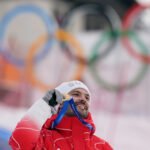 Loïc Meillard aprovecha la desgracia de McGrath y se lleva el oro en el eslalon; Salarich fue decimonoveno