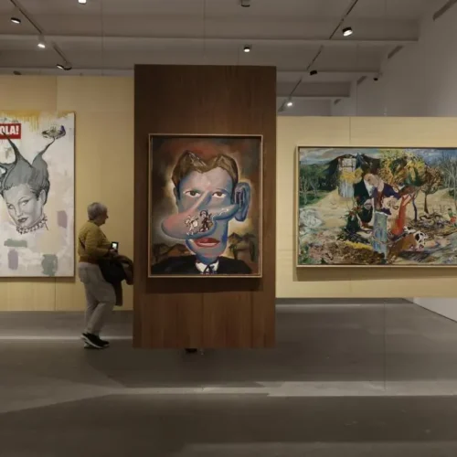 El Reina Sofía investiga la expulsión de tres turistas israelíes que llevaban su bandera y símbolos judíos