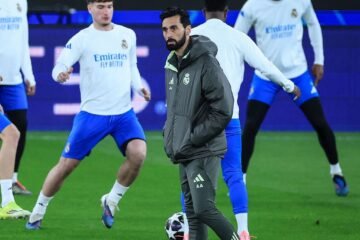 La prueba del sofá gris en Lisboa: el partido que mide el futuro de Arbeloa en el Real Madrid