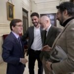 La despedida de Raúl del Pozo en la Casa de la Villa de Madrid: «Es muy difícil entender la Transición y el periodismo sin él»