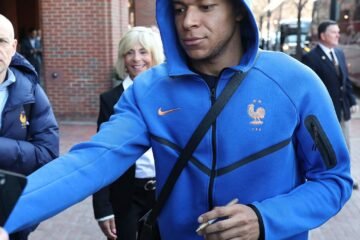 La rodilla de Mbappé aumenta las intrigas y sospechas en la guerra de los servicios médicos del Madrid