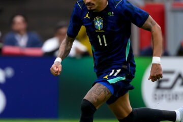 Raphinha desata las alarmas en el Barça: podría tener una lesión muscular