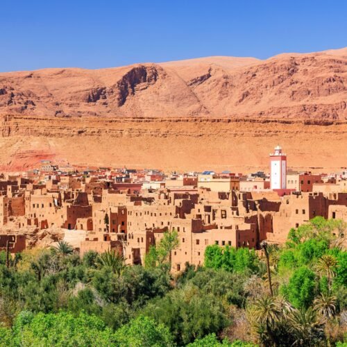 De ruta en moto por las montañas del Atlas de Marruecos