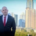 Juan Antonio Lozada expone las grietas del sistema judicial con una obra impactante y necesaria