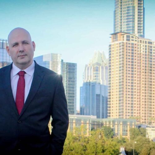 Juan Antonio Lozada expone las grietas del sistema judicial con una obra impactante y necesaria