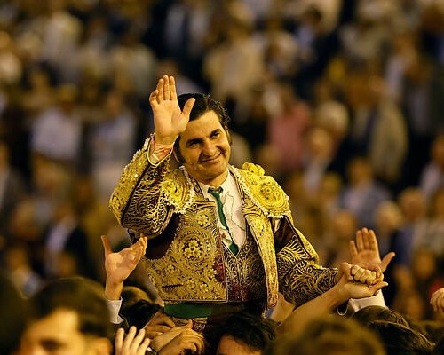 Morante de la Puebla, entre barreras de una tarde para la historia: «Estoy más viejo que el Cachorro»