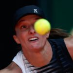 Swiatek no levanta cabeza: abandona en tercera ronda, víctima de un virus