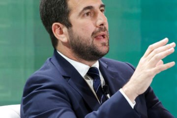 Aliados de Enrique Riquelme le aconsejan no competir ahora con Florentino: «No hay tiempo para montar algo serio»