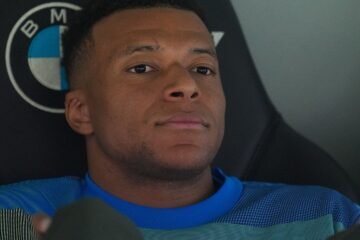 Máxima tensión entre Arbeloa y Mbappé: «Yo salgo aquí a decir lo que opino. Para saber lo que opinan otros, tengo que leer la prensa»»