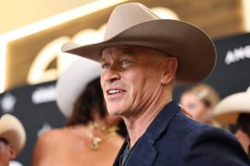 Neal McDonough, el actor que dijo no a las escenas de sexo, habla de su peor etapa en Hollywood: “Perdí la casa, los coches, todo”