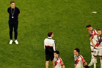El Rayo pierde ante el Crystal Palace y termina el sueño de la Conference League: «Es el mejor equipo de barrio del mundo'»
