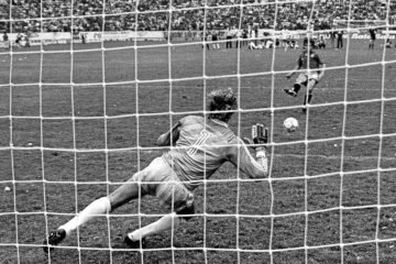 España vuelve a Puebla, el lugar del crimen de México’86: «Hubo un momento en que pensé en cambiarlo por cómo estaba colocado Pfaff, pero…»
