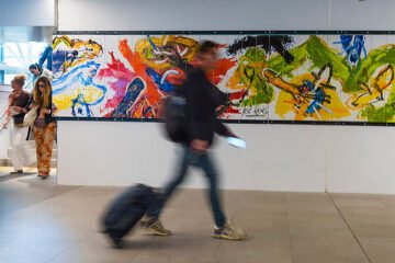 Las pinturas más vistas de España: Chamartín recupera el brillo de sus murales gigantes