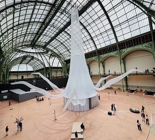 La instalación «cuántica» de Laure Prouvost deslumbra en el Grand Palais de París