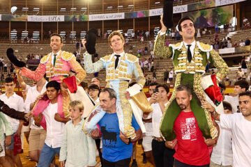 Borja Jiménez, David de Miranda y Tomás Rufo triunfan en tarde de sustos para los toreros de plata en Alicante