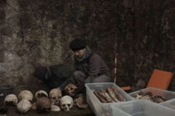 El horror del Valle de los Caídos analizado con arquitectura forense: «Nunca han cabido los 11 cuerpos registrados en las cajas diseñadas para 15 cadáveres»
