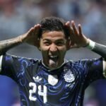 Argentina renace por y para Messi en la batalla ante Inglaterra y jugará la final