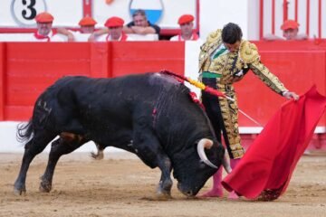 ¡Qué duro y grande es el toreo!: Morante, Marco y Aarón protagonizan la tarde más emotiva de Santander
