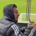 Messi reaparece tomando mate en un partido de la cuarta división en el que la figura fue otro Messi