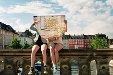 “Papá, mamá, quiero ver mundo”: consejos a las familias para acompañar en el primer viaje en solitario de sus hijos
