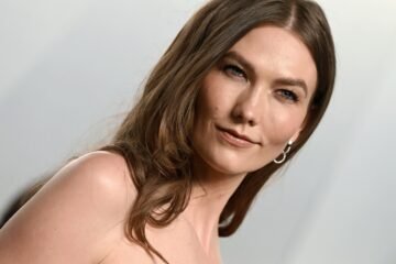 Karlie Kloss reflexiona sobre las diferencias políticas con la familia de su esposo y cuenta que no ha conocido a Donald Trump