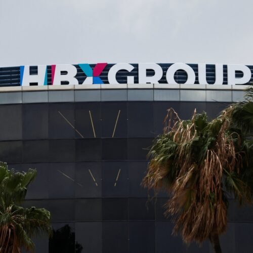 HBX Group anuncia la jubilación de su consejero delegado Nicolas Huss y nombra interino a Brendan Brenn