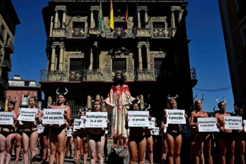 PETA denuncia que la tauromaquia en los Sanfermines es una «burla a los valores católicos»