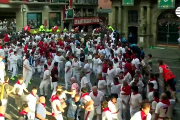 Tercer encierro de San Fermín con un corneado por los de Victoriano del Río